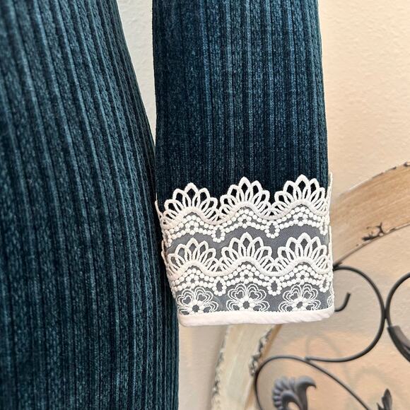 SOLD SOLD SOLD Romantic Vintage Lace High Neck Rosette SMALL Elegant Embellished - Picture 5 of 10